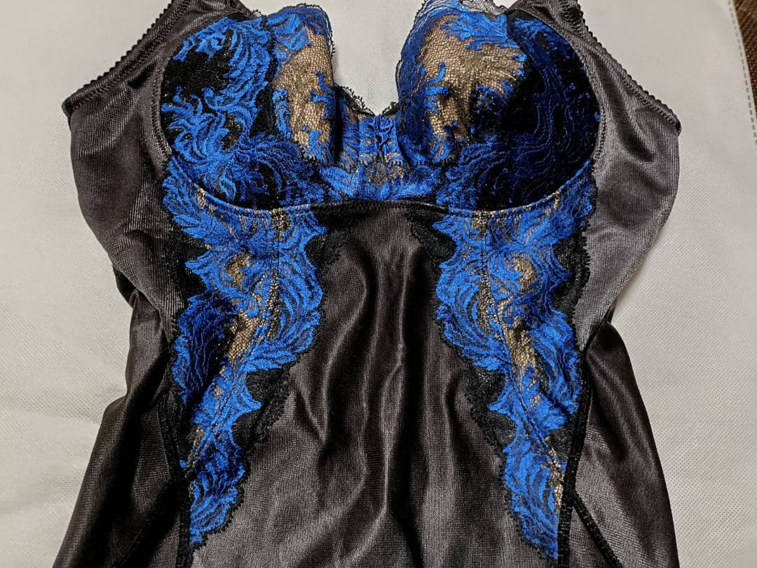 美品　MARUKO　カーヴィシャス　ボディスーツ　D75L　補正下着　マルコ