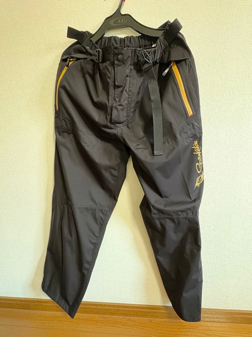 がまかつ　レインスーツ　Mサイズ