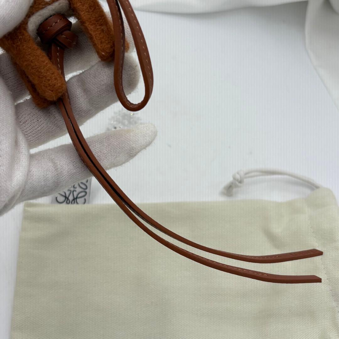 ロエベ　アナグラム チャーム 　ディア