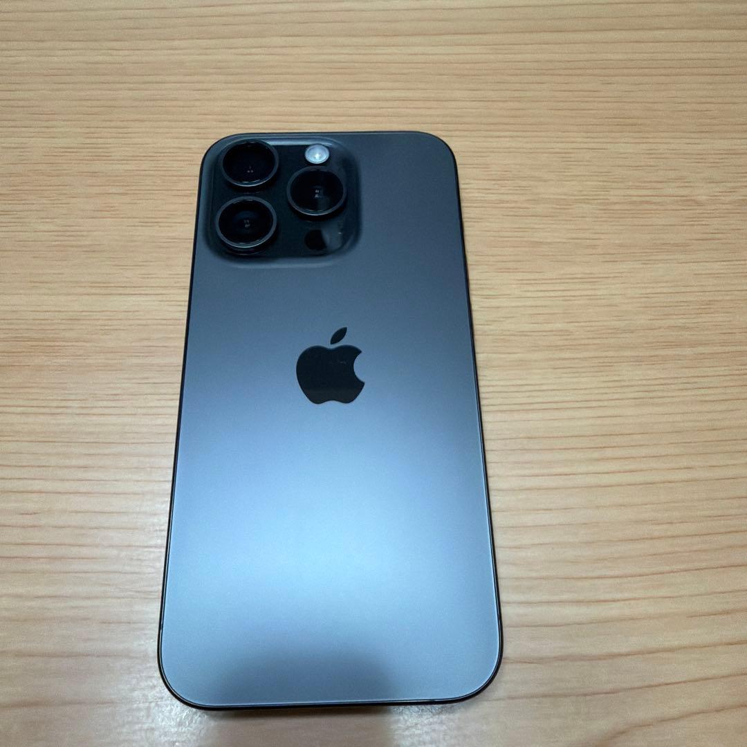 iPhone 15PRO 256GB ブラックチタニウム