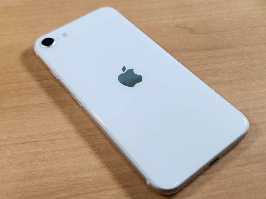 020900F iPhone SE A2782 第3世代 64GB