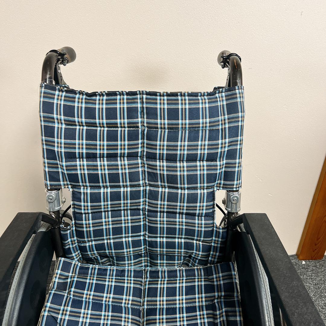 カワムラサイクル　自走用　ノーパンクタイヤ　次世代型車椅子　WAVITシリーズ