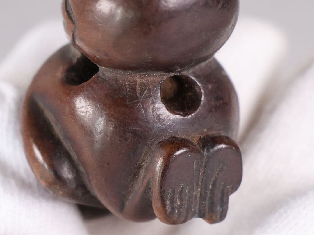 時代 堤物 猿と茄子 木彫 根付 木製【MB176】