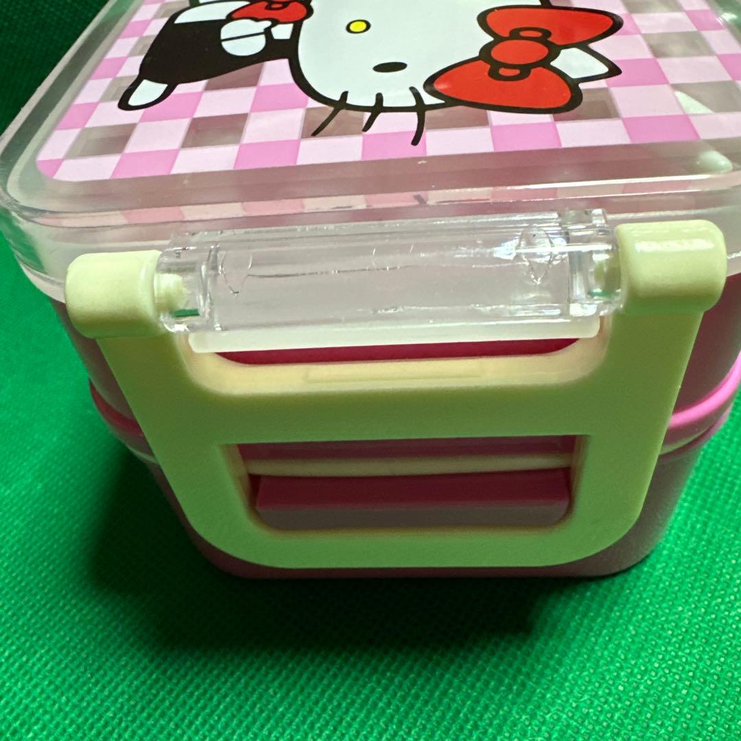 HELLO KITTY プレミアムフェイス型ステンレスボトル&2段式弁当箱セット