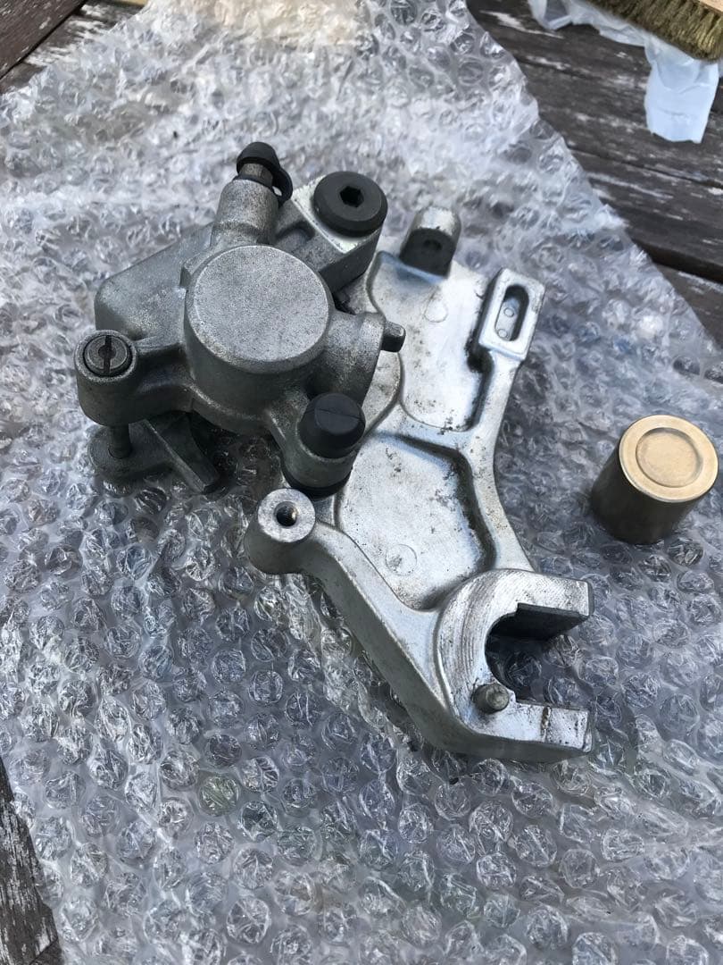 XR250 MD30 リアブレーキキャリパー オマケ サービスマニュアル