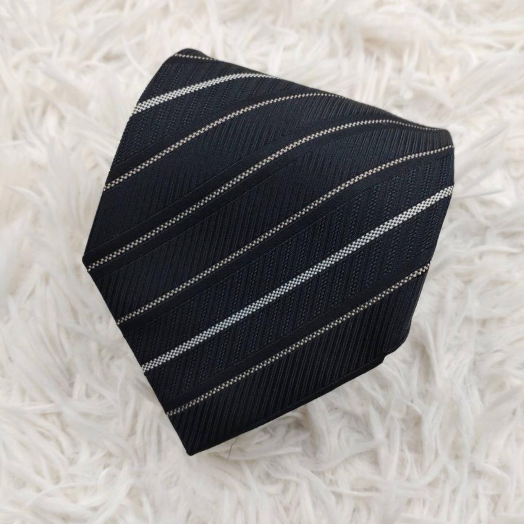クリスチャンディオール 高級シルクネクタイ ストライプ柄 ブラック