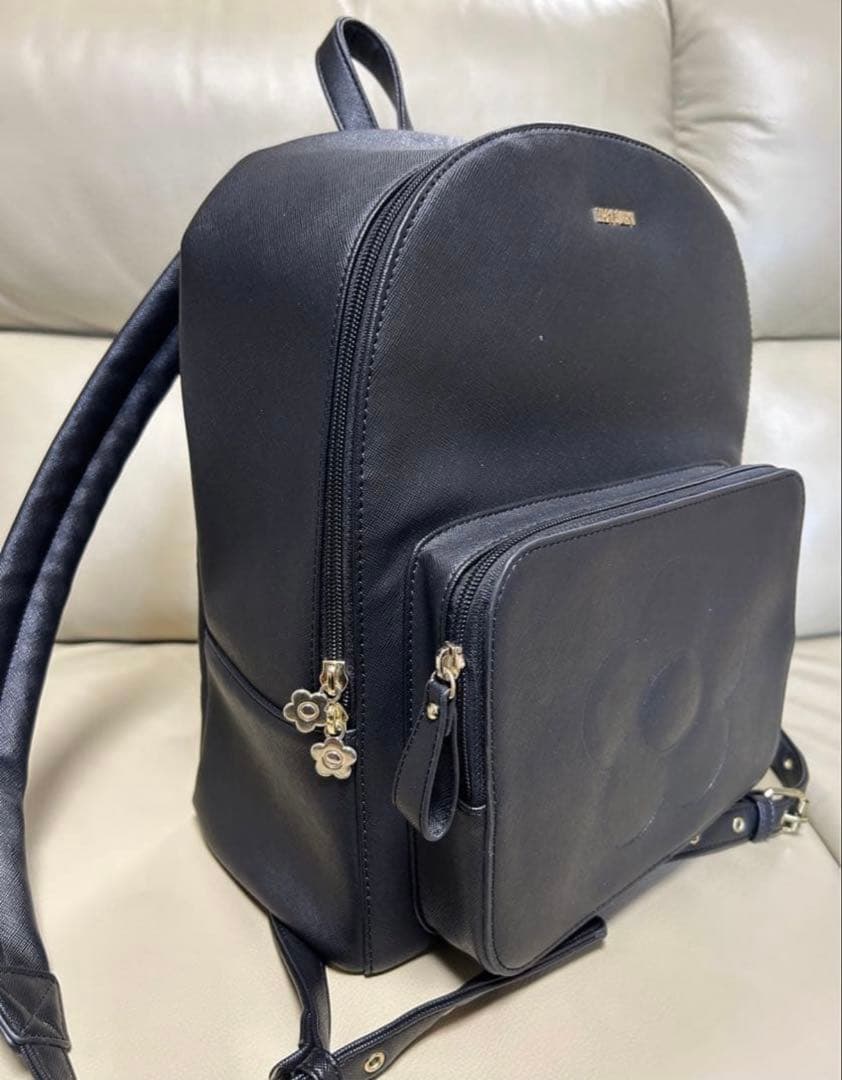 【美品】 マリークワント リュック レザー デイジー 金 黒 お洒落 可愛い 革