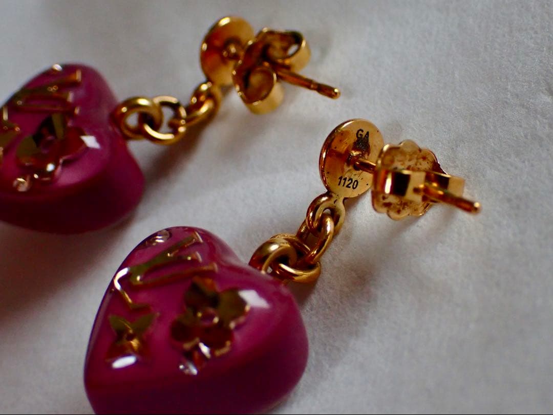 ルイヴィトン ピアス ハート モノグラム パープル 両耳