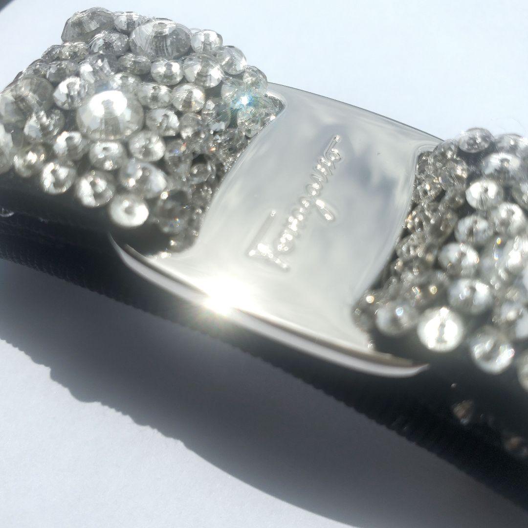 【極美品】 フェラガモ ヴァラ バレッタ　ブラック×クリスタル　ヘアピン