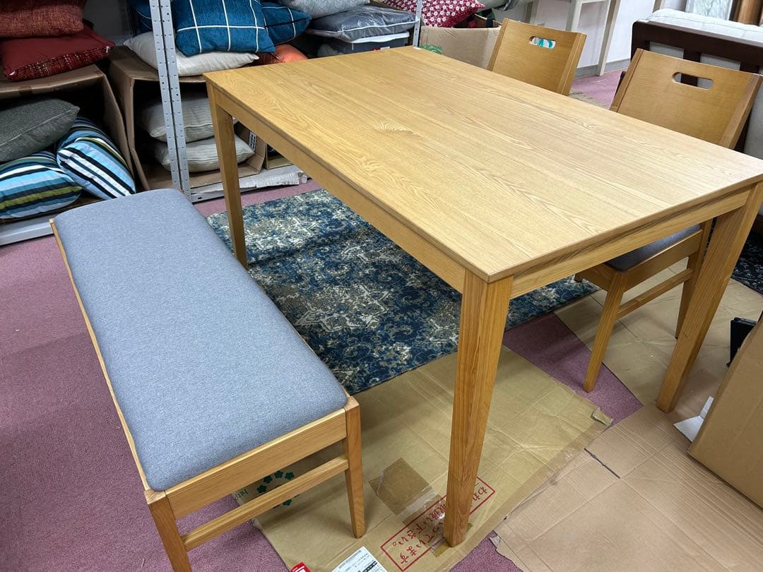 モデルルーム展示品木製ダイニングテーブル（テーブルのみ）