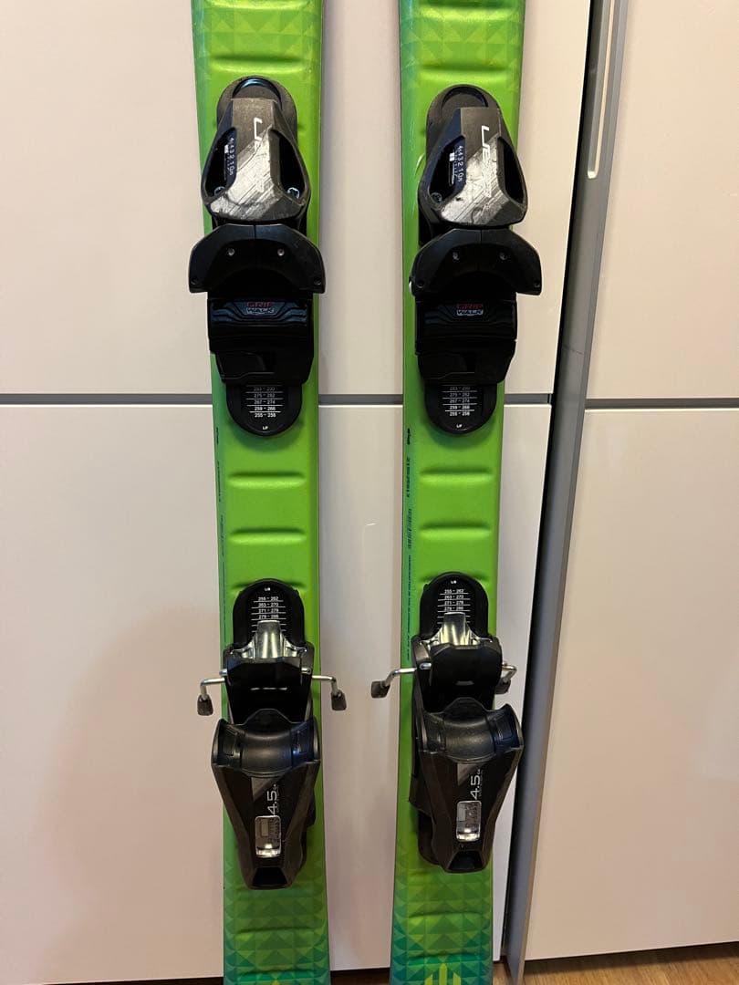 elan スキー板　130cm おまけのストック付き