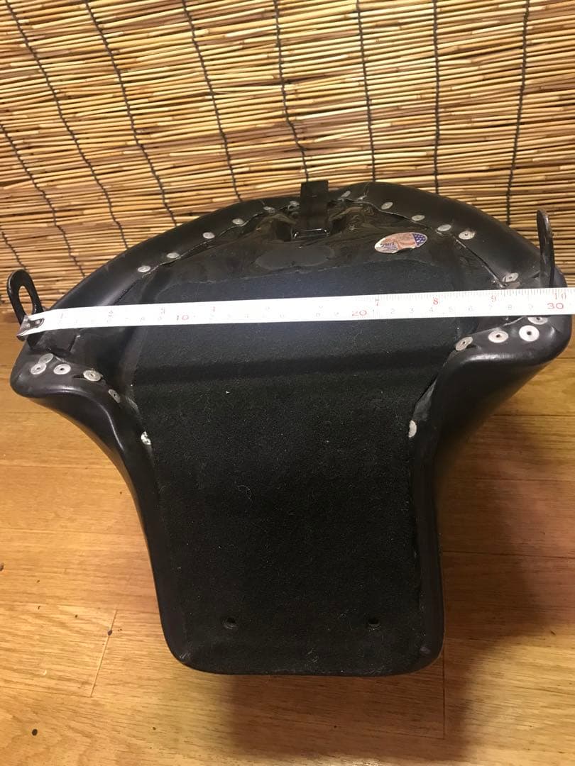 ハーレー ラペラ　シート