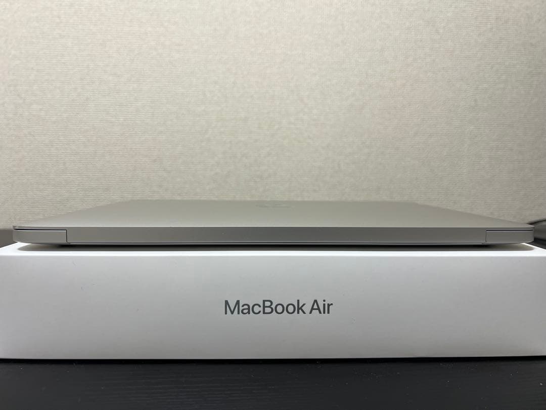 Apple MacBook Air (M1, 16GB, 13.3インチ)