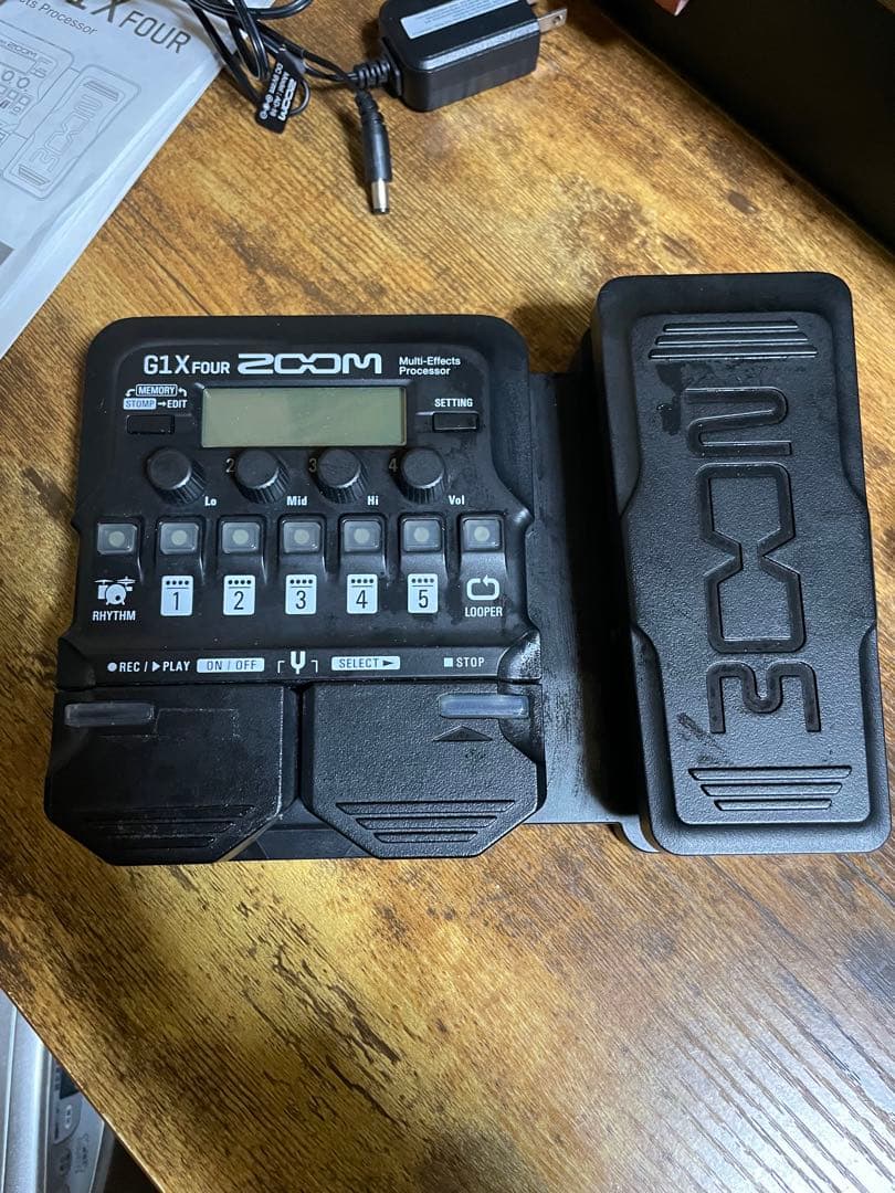 ZOOM G1X FOUR マルチエフェクター