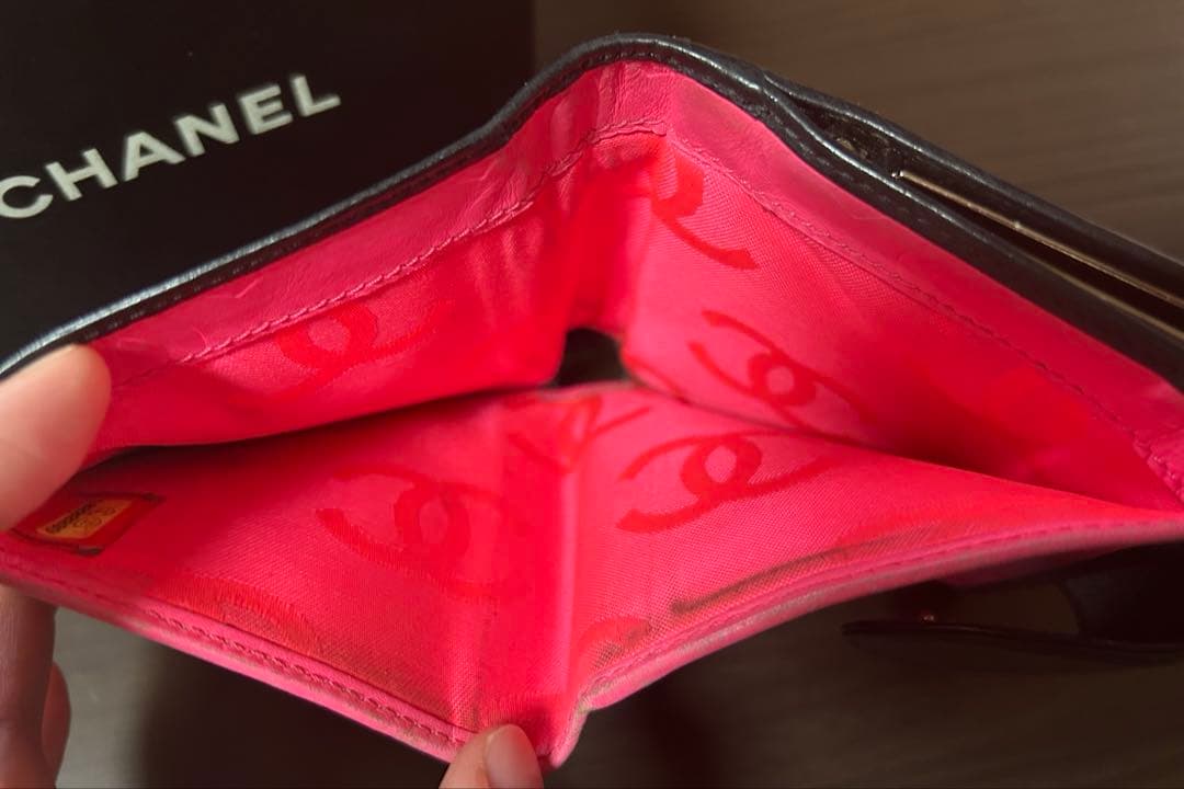 シャネル　二つ折り財布　カンボンライン　【おまけ付き　エルメスのりぼん】