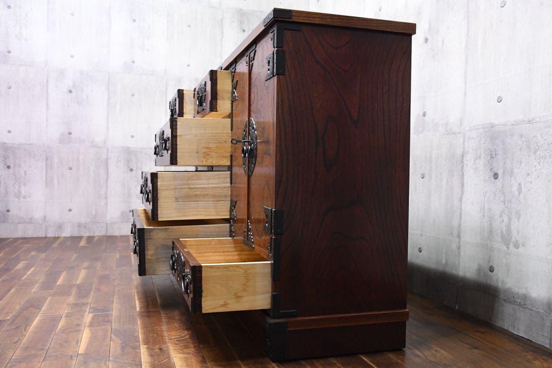 EHK42 岩谷堂箪笥 菊幸 焼印 横長タンス 鍵付き 整理タンス 伝統工芸 欅