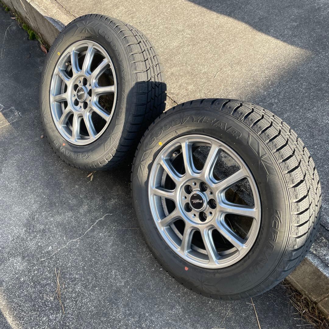 ココクリさん専用　GOODYEAR スタッドレスタイヤ 15インチ　プリウス30