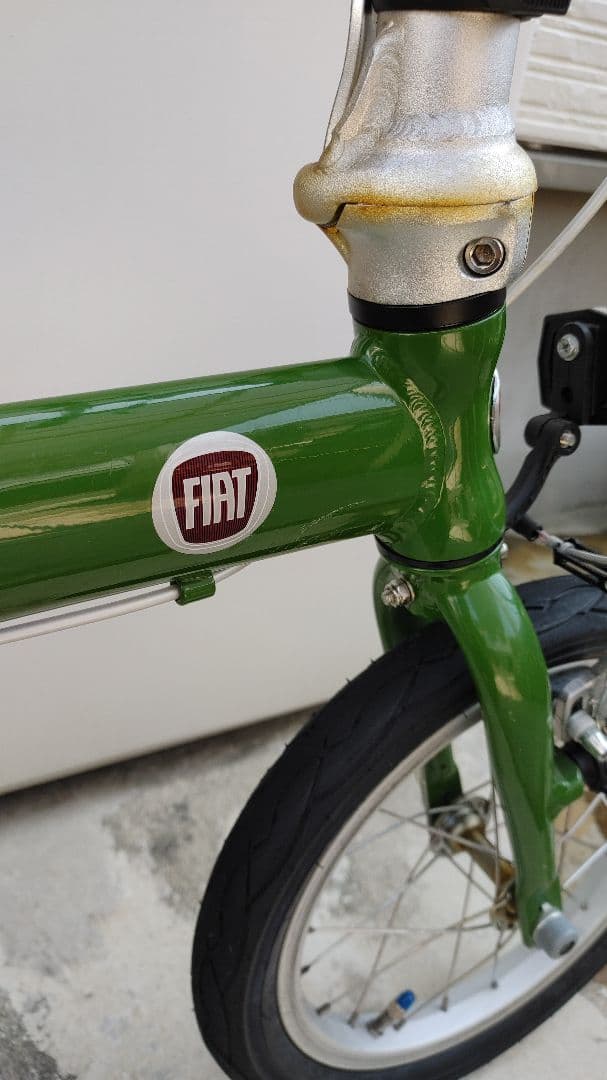 送料無料‼️車載可能❕FIAT 折りたたみ自転車 ミニベロ ダホン社製OEM