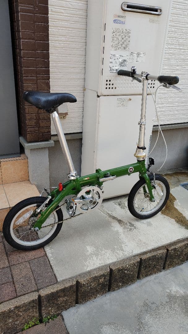 送料無料‼️車載可能❕FIAT 折りたたみ自転車 ミニベロ ダホン社製OEM