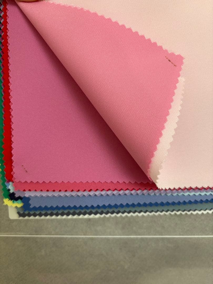 ケース付き、シール付きで便利！パーソナルカラー診断用ドレープ120色など