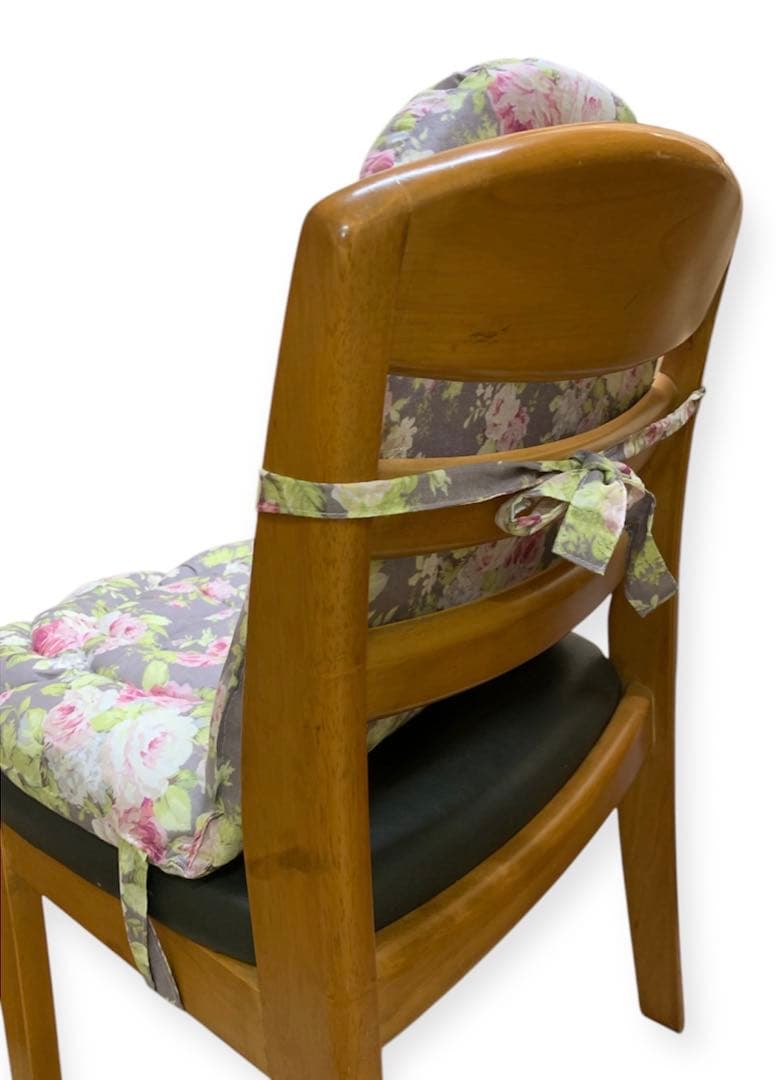 みみ　ローラアシュレイ風　背当て付き椅子シートクッション　4枚セット