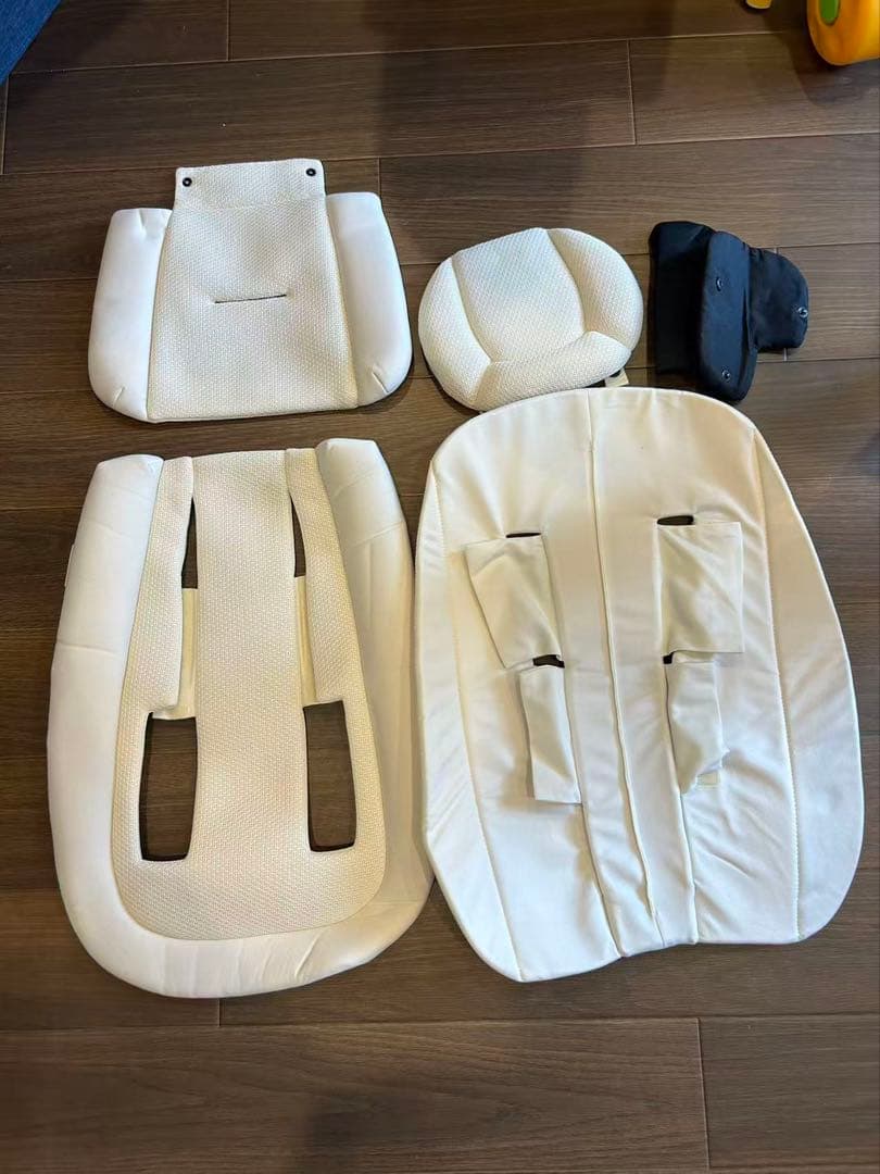 ベビーカー Cybex Melio Carbon 2024