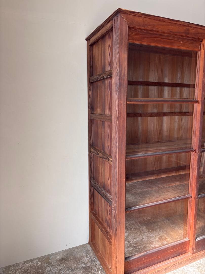 古い水屋　食器棚　ガラス棚　本棚　ガラスケース ショーケース　什器　天然木 1
