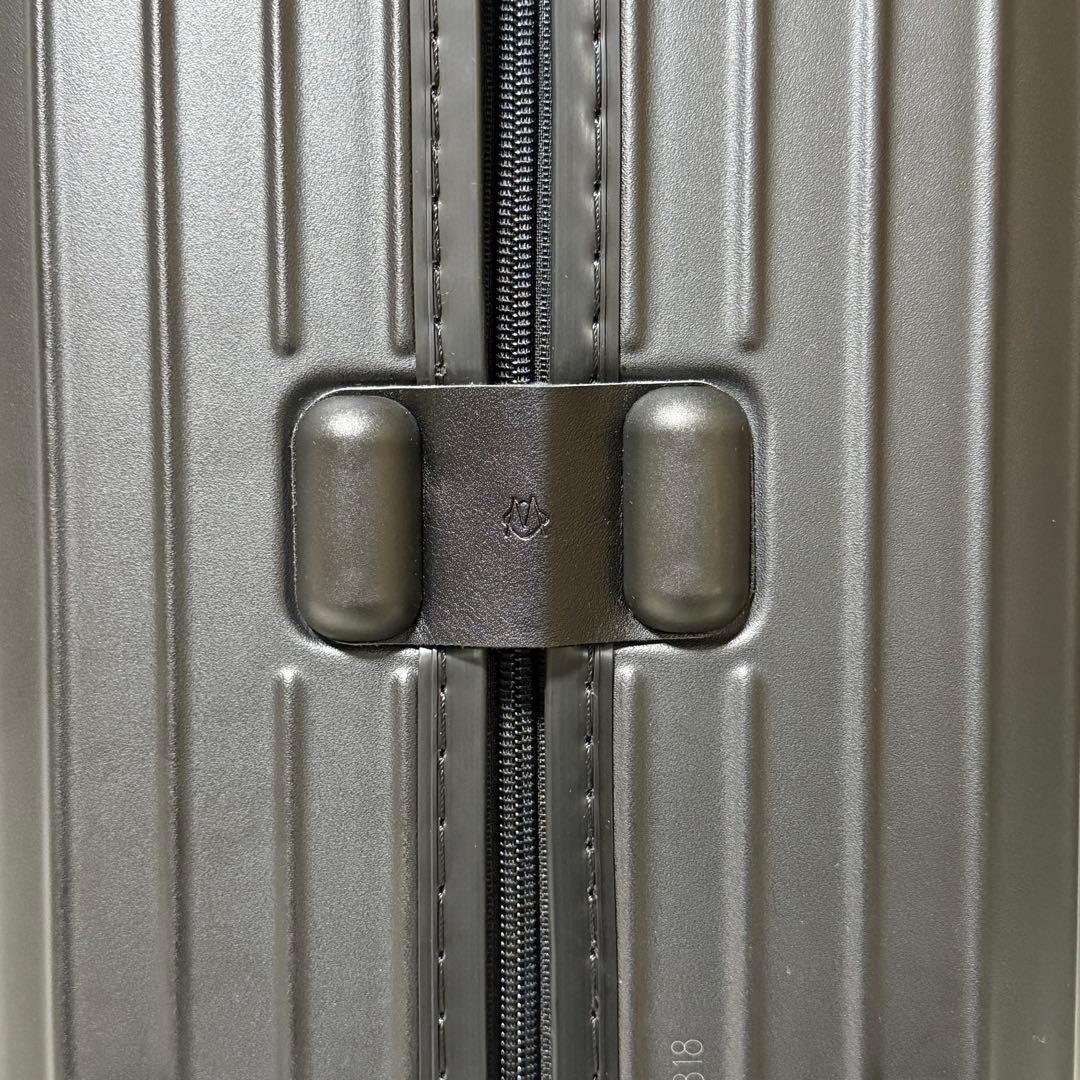 ⭐️新品未使用⭐️ RIMOWA　エッセンシャルスリーブ　キャリーケース　ブラック