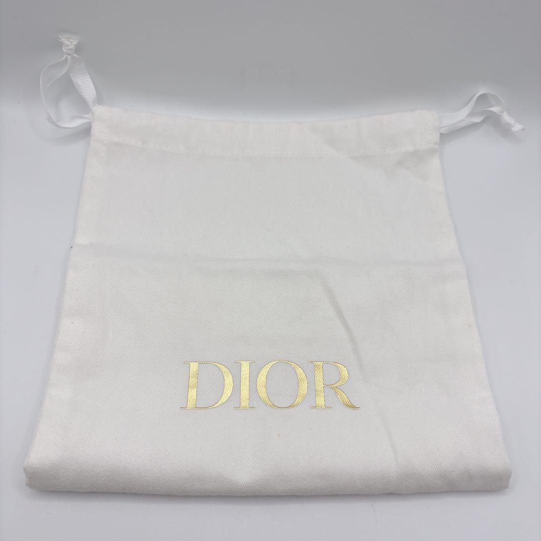 未使用 Lady Dior ロータスウォレット カナージュ パテントカーフスキン