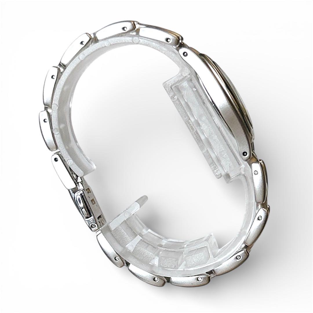 美品✨稼働品　イヴ・サンローラン　オーバル クォーツ　アクセサリー　腕時計　華奢