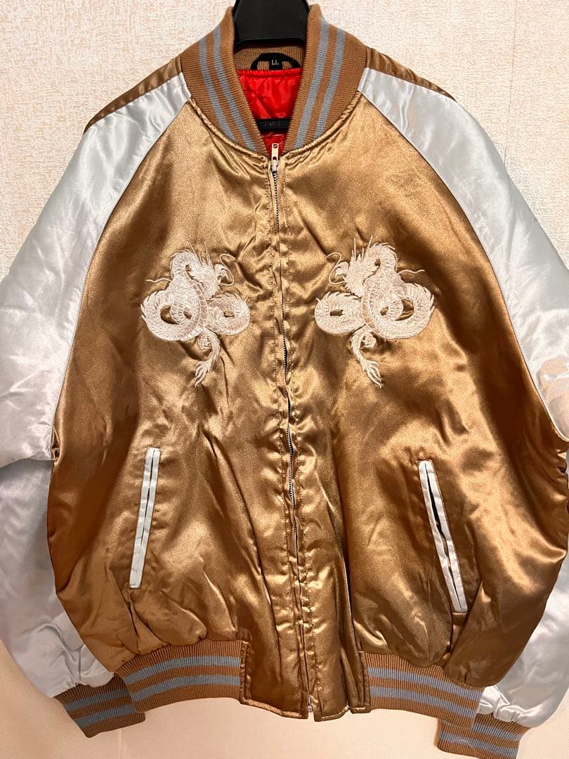 ［新品］ドラゴン刺繍 スカジャン 金色