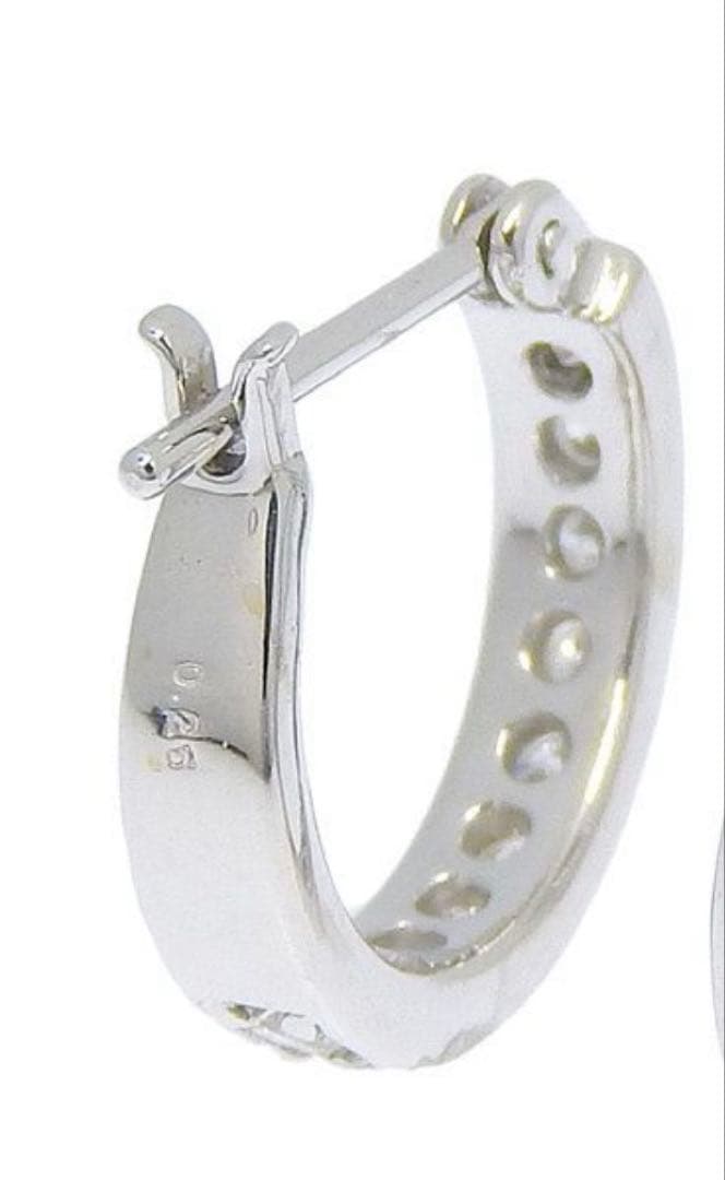 ダイヤモンド　フープ　ピアス