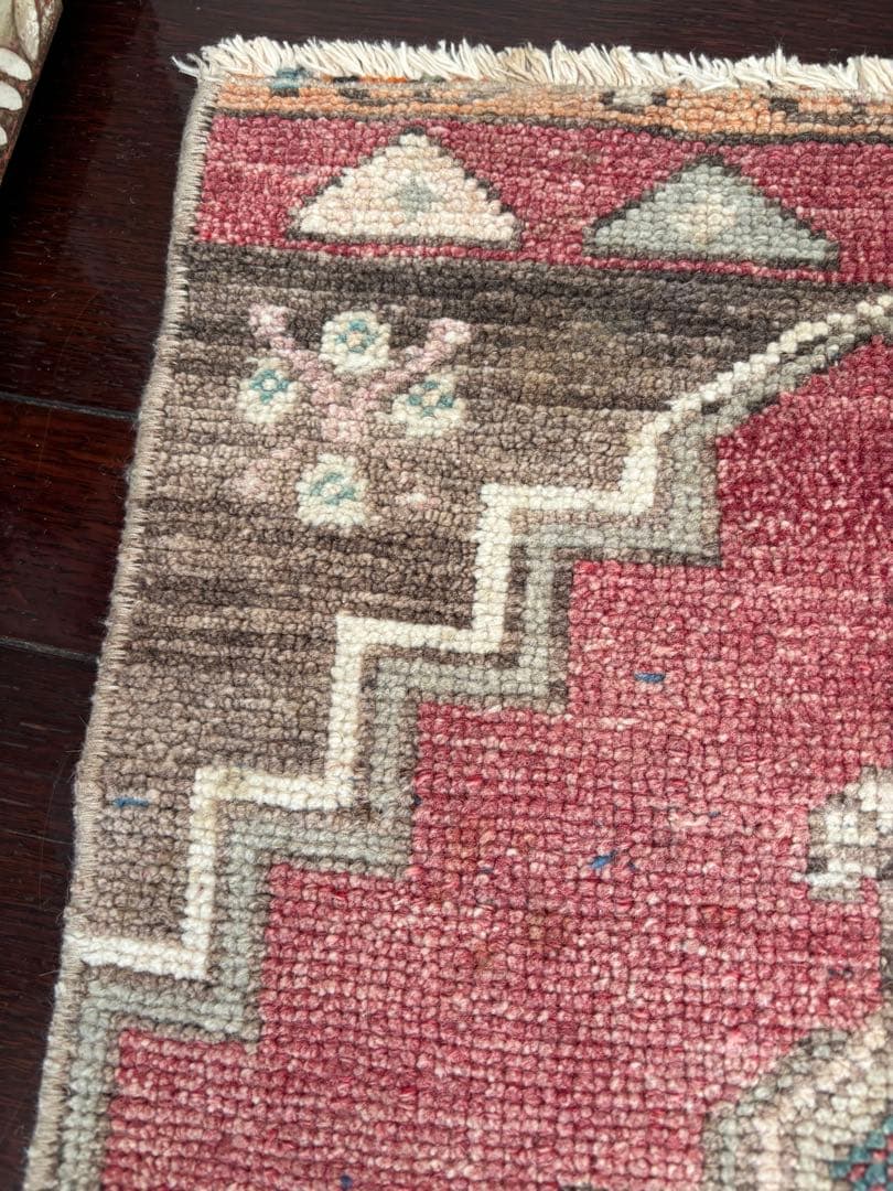 くすみレッドブラウントルコブルートルコヴィンテージ ラグ 目立った傷や汚れなし