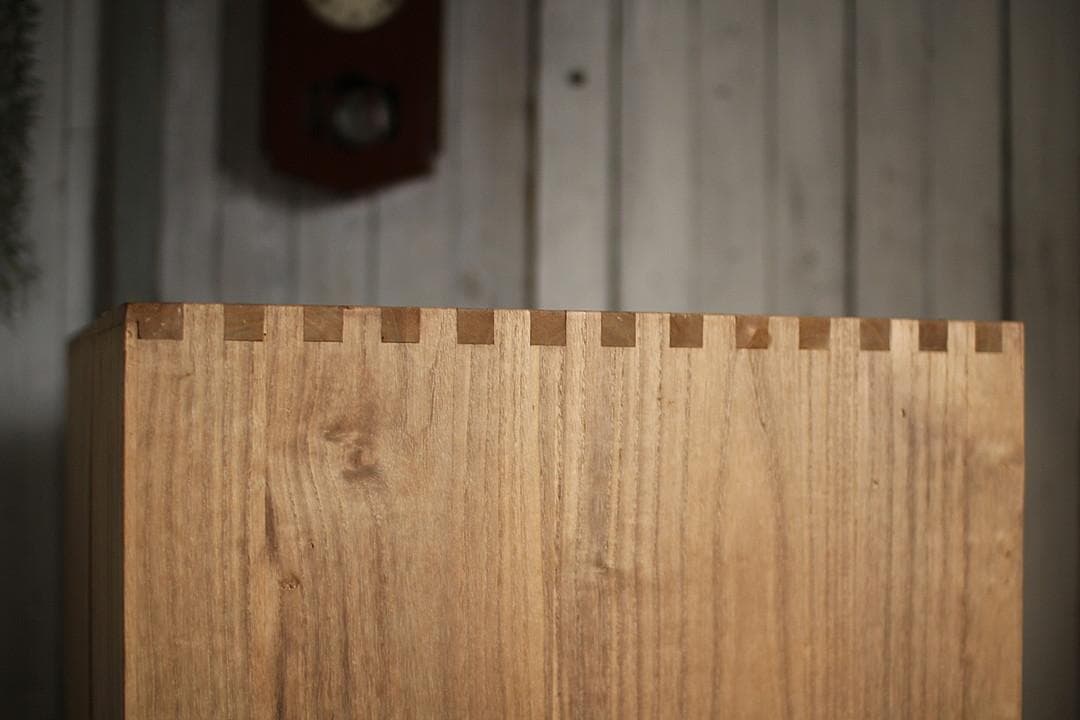 古い木製の引き出し5段　食器棚　キャビネット　古家具　古民家