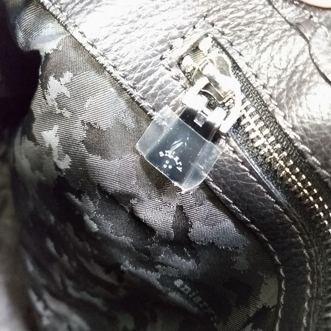 aniary アニアリ トートバッグ　レザー　シボ革　A4サイズ PC可 収納袋