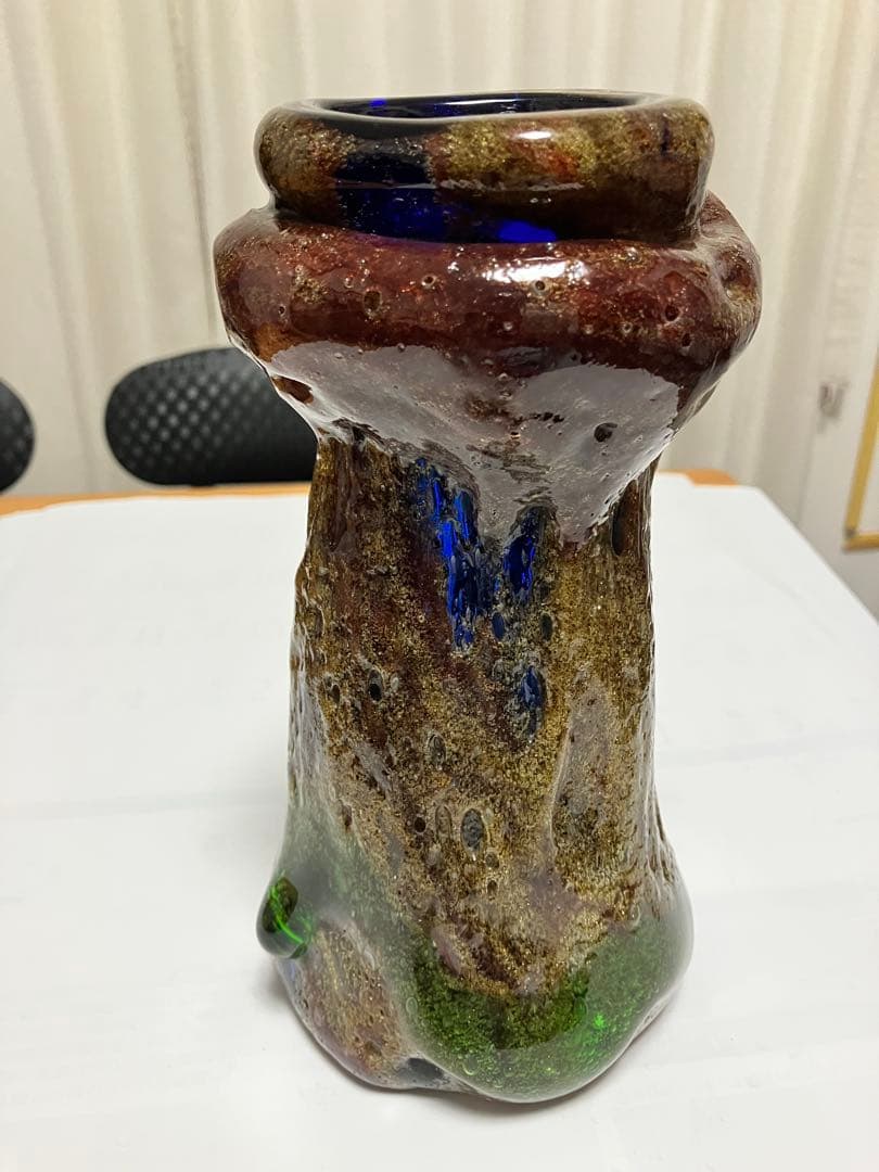 沖縄　琉球ガラス　【故】稲嶺盛吉作　花瓶　宙吹ガラス工房虹　現代の名工