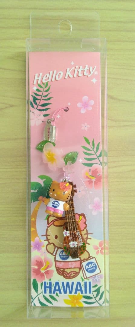 ハローキティ　ハワイ限定　ストラップ　ABCストア　ご当地キティ　ウクレレ