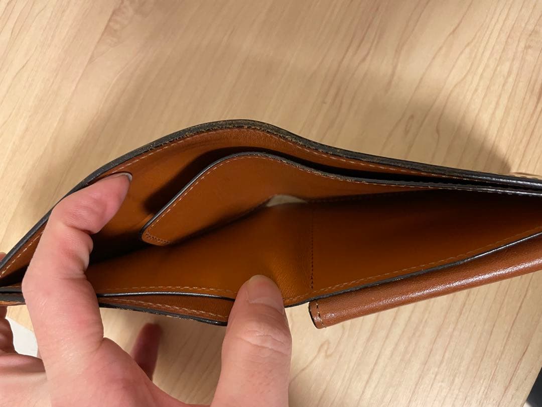 ワイルドスワンズ　二つ折り　財布