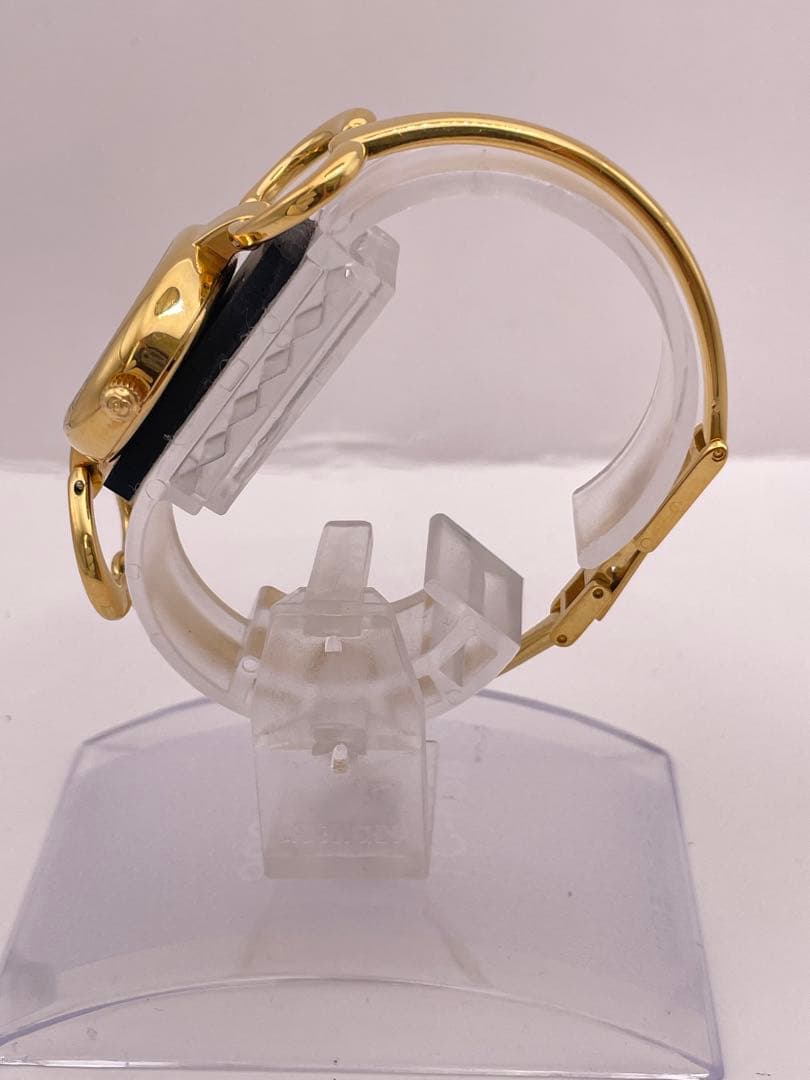 【稼働品】 GUCCI グッチ　1600 ゴールド ブラック文字盤　ハート