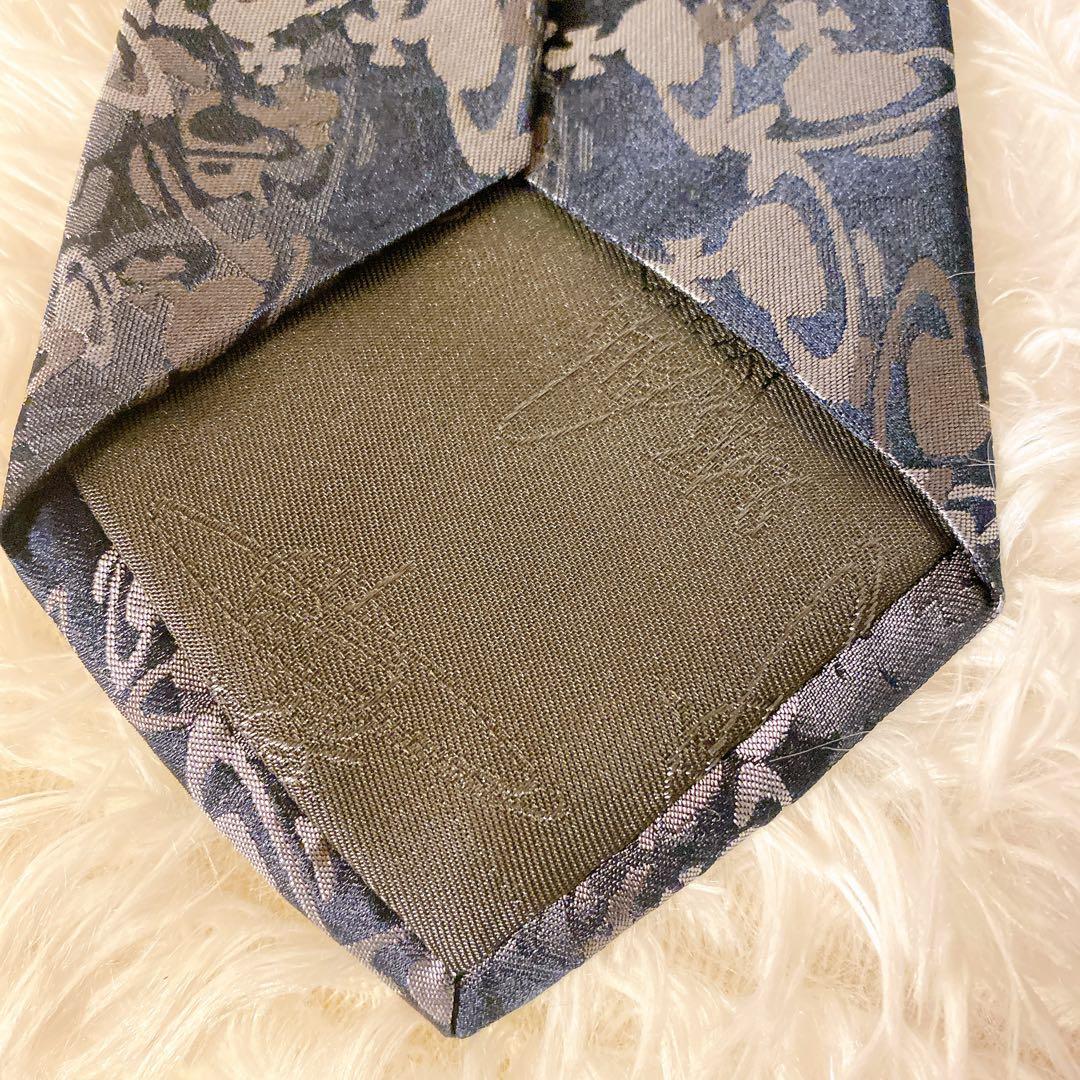 【Vivienne Westwood】オーブ（ORB）総柄ロゴ