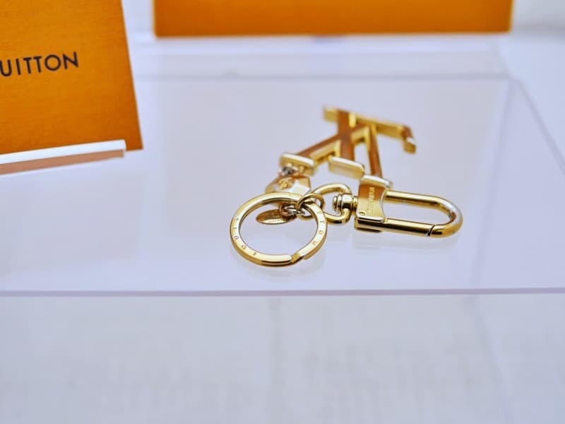 ⭐️美品　ルイヴィトン LOUIS VUITTON LVファセット キーホルダー