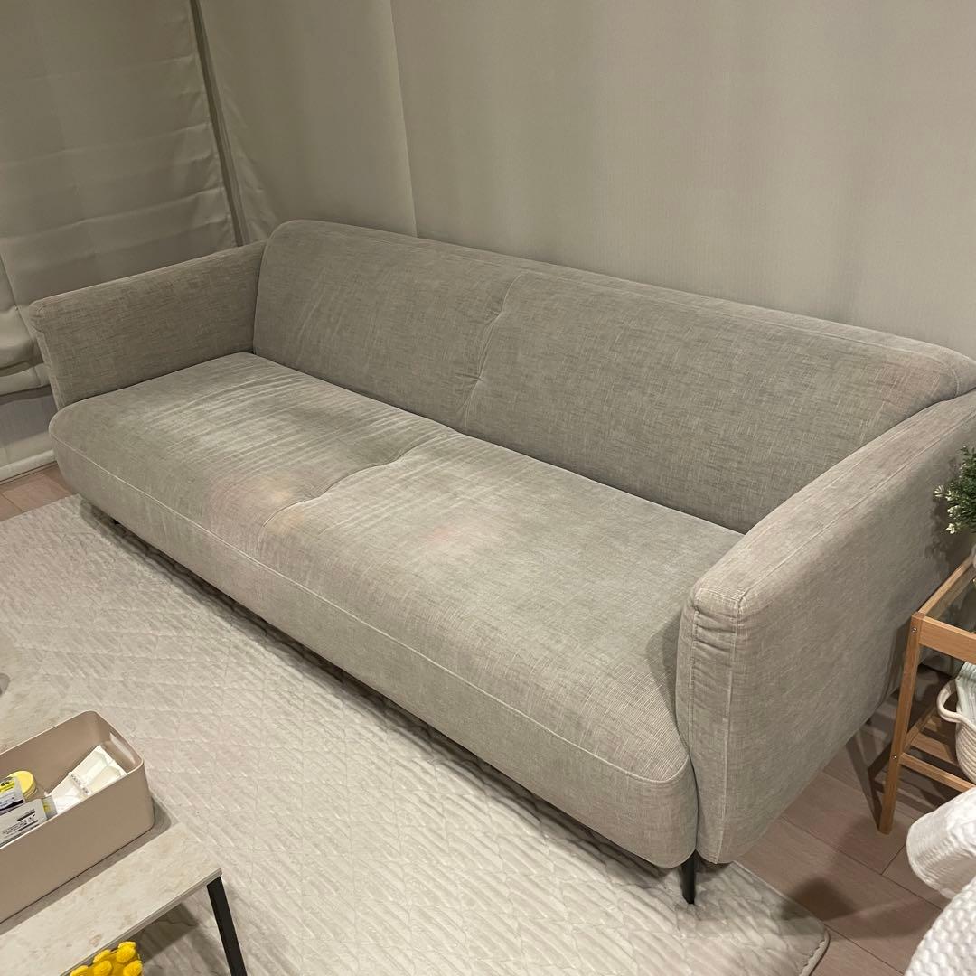 Modena 3人掛けソファ ファブリックグレー　ボーコンセプト