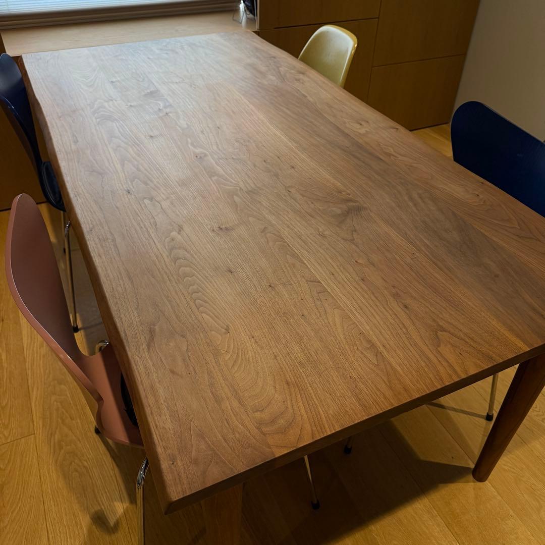 けんちゃん3号 RAM 無垢ウォールナットダイニングテーブル