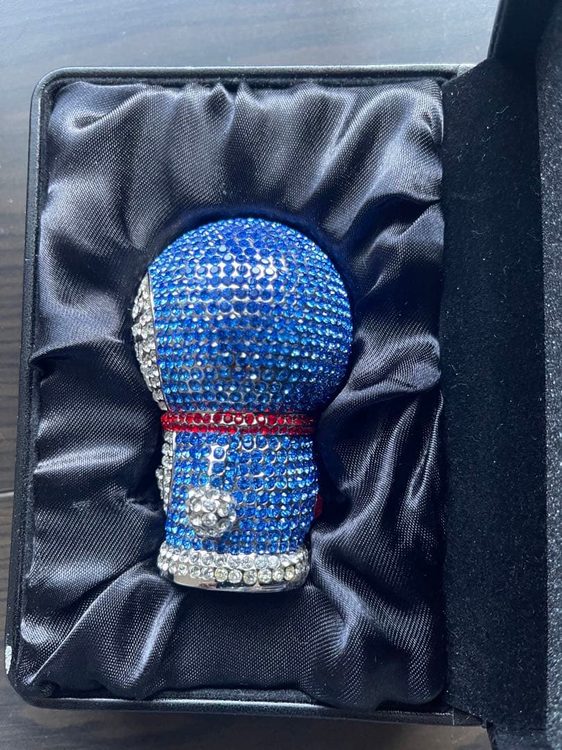 ドラえもん　スワロフスキークリスタル置物　希少物