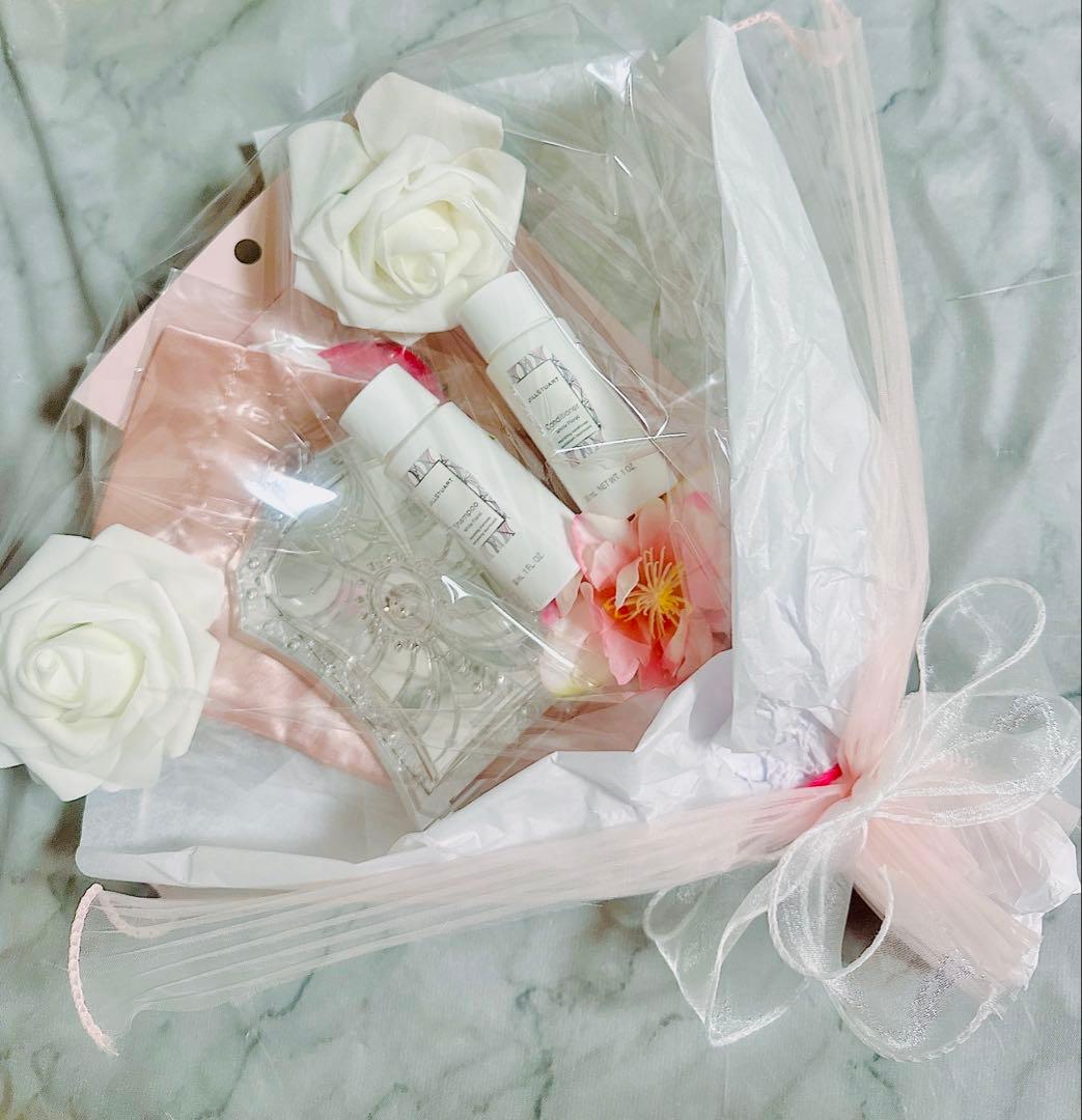 コスメブーケ【JILLSTUART】豪華5点｜誕生日/結婚式/ギフト