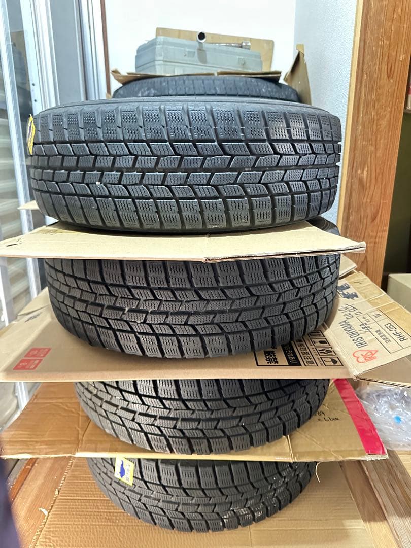 引き取り限定 185/60r15新品スタッドレスタイヤホイール付き