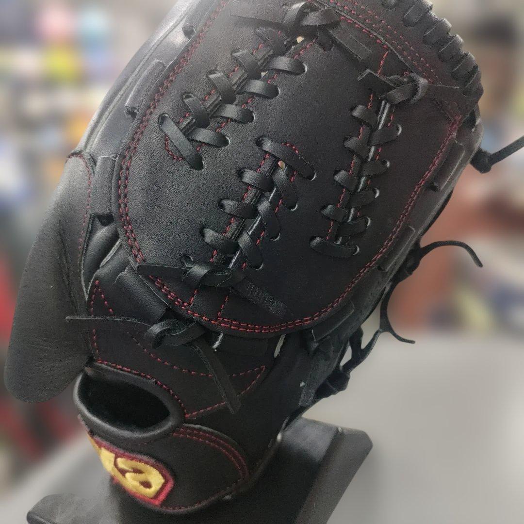 ザナックス　軟式スペクタス（サイズ29.5cm） 投手用　右投用