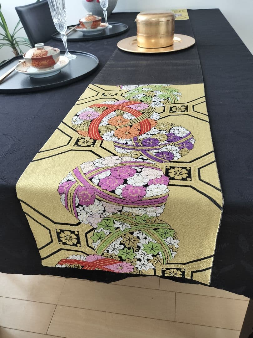 A898★逸品‼️手毬模様‼️テーブルランナー2m17cm