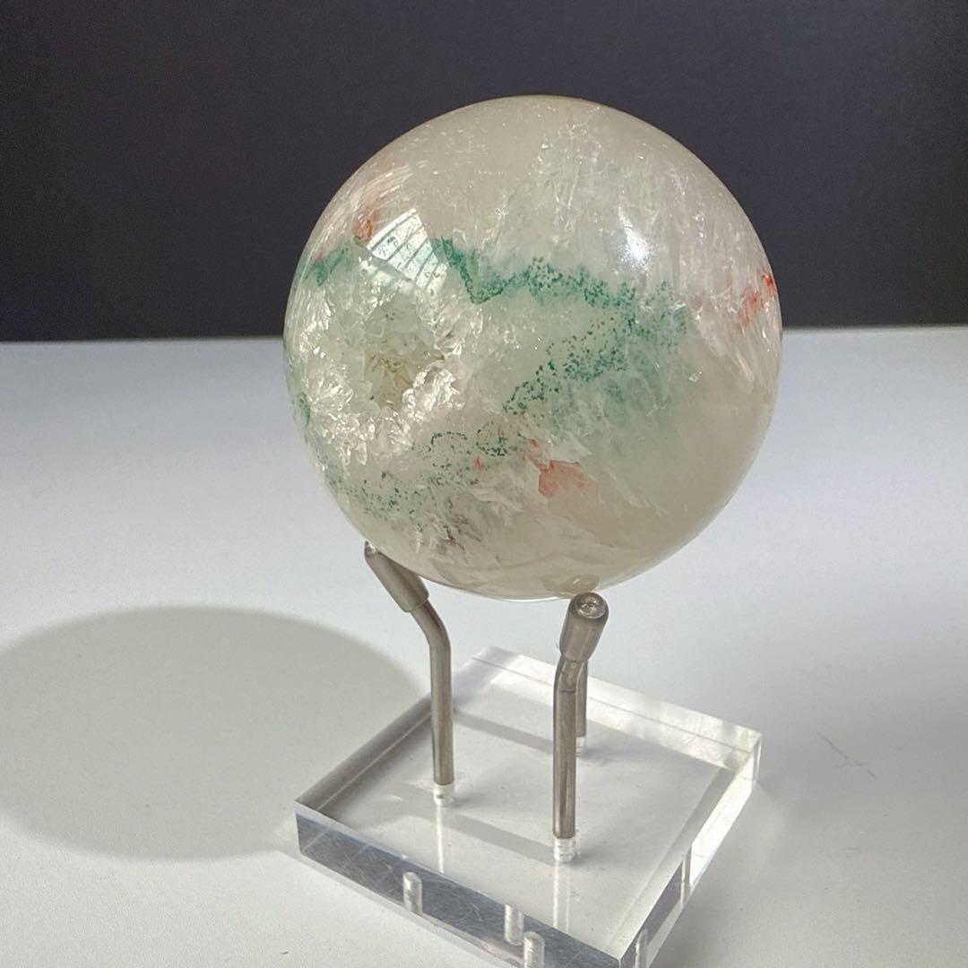 天然石水晶共生瑪瑙の笑い口　置物　スフィアNO.080703