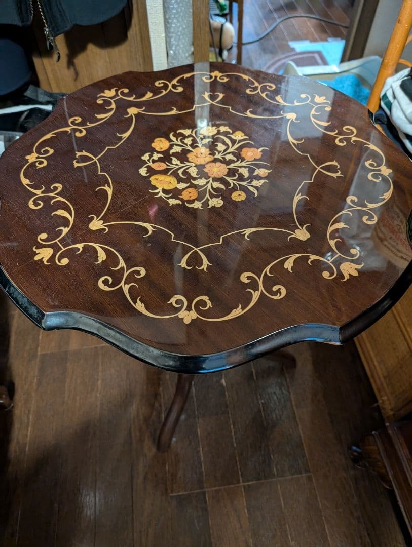 花模様八角形木製テーブル✶ITALY✶